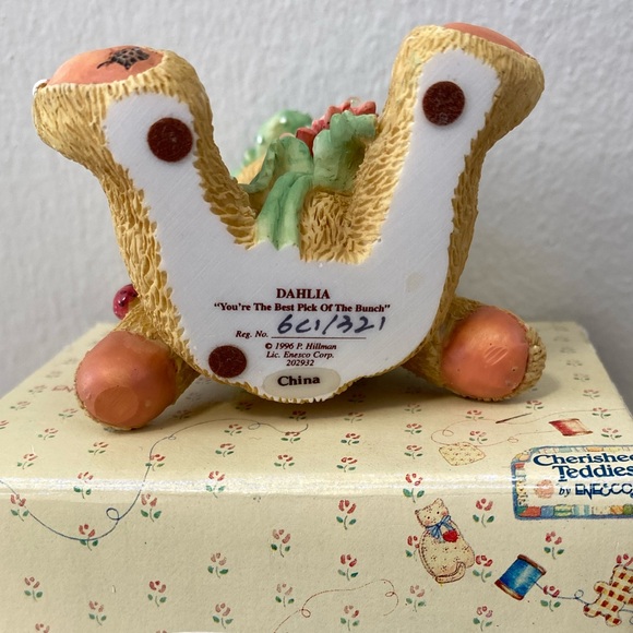 In box cherished teddies - Picture 2 of 2